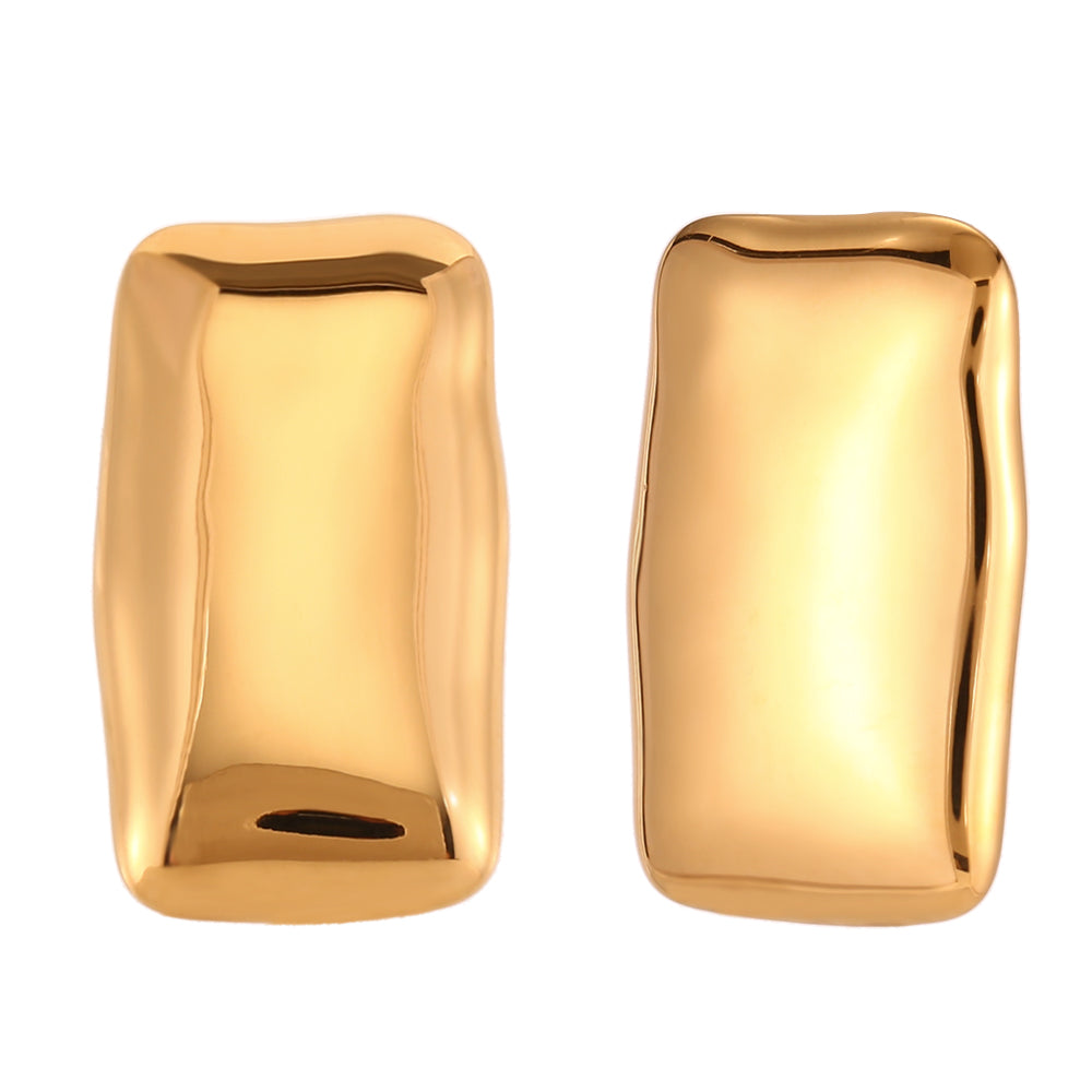 PENDIENTES rectangulares GRANDES ESTILO VINTAGE para invitada a boda. Son de acero hipoalergénico resistente al agua y bañado en oro. Diseño similar a bottega veneta y los ha llevado maria pombo