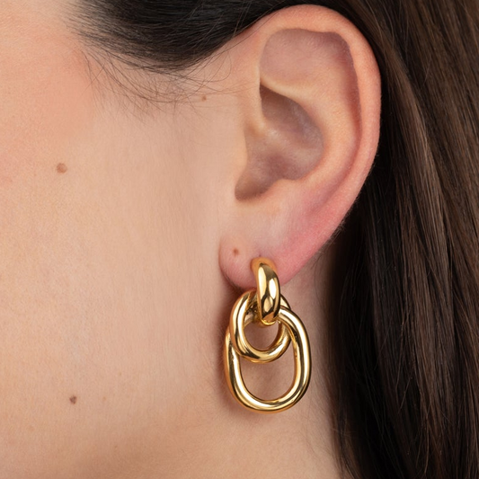 PENDIENTES con colgante de nudo o lazo ESTILO VINTAGE. Son de acero hipoalergénico resistente al agua y bañado en oro o plata. Diseño similar a los pendientes de de maria pombo por agatha paris