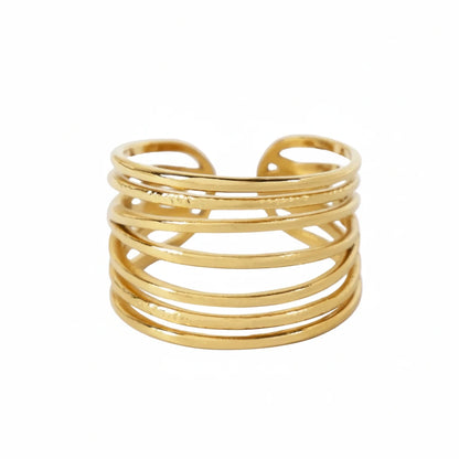 anillo boho ajustable,grande, dorado y resistente al agua ideal para  completar look de Invitada a bodas, bautizos y comuniones. está confeccionado en acero hipoalergénico y es la idea de regalo perfecto para el día de la madre o amigo invisible. Gold plated stainless steel adjustable waterproof ring