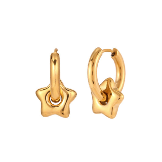 pendientes  largos de aro 2 en 1 resistentes al agua porque están confeccionados en acero inoxidable con baño de oro. Tienen un colgante intercambiable de estrella. Gold plated stainless Steel star pendant waterproof hoop earrings for piercing 