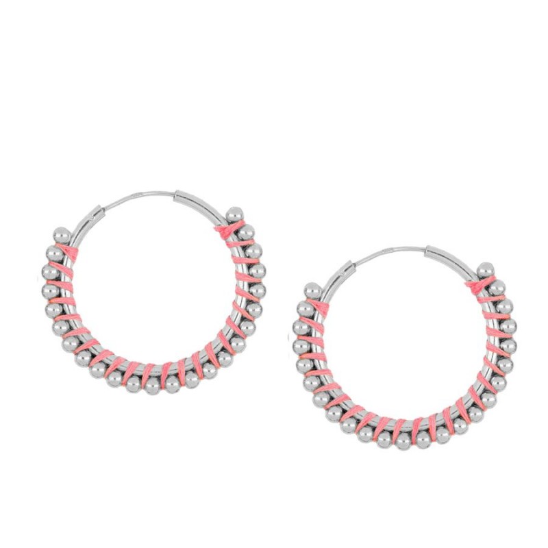 Aros étnicos estilo boho medianos y ligeros para verano con hilo verde turquesa malva lila rosa naranja azul. Están confeccionados en plata de ley con baño de oro 18 kilates.