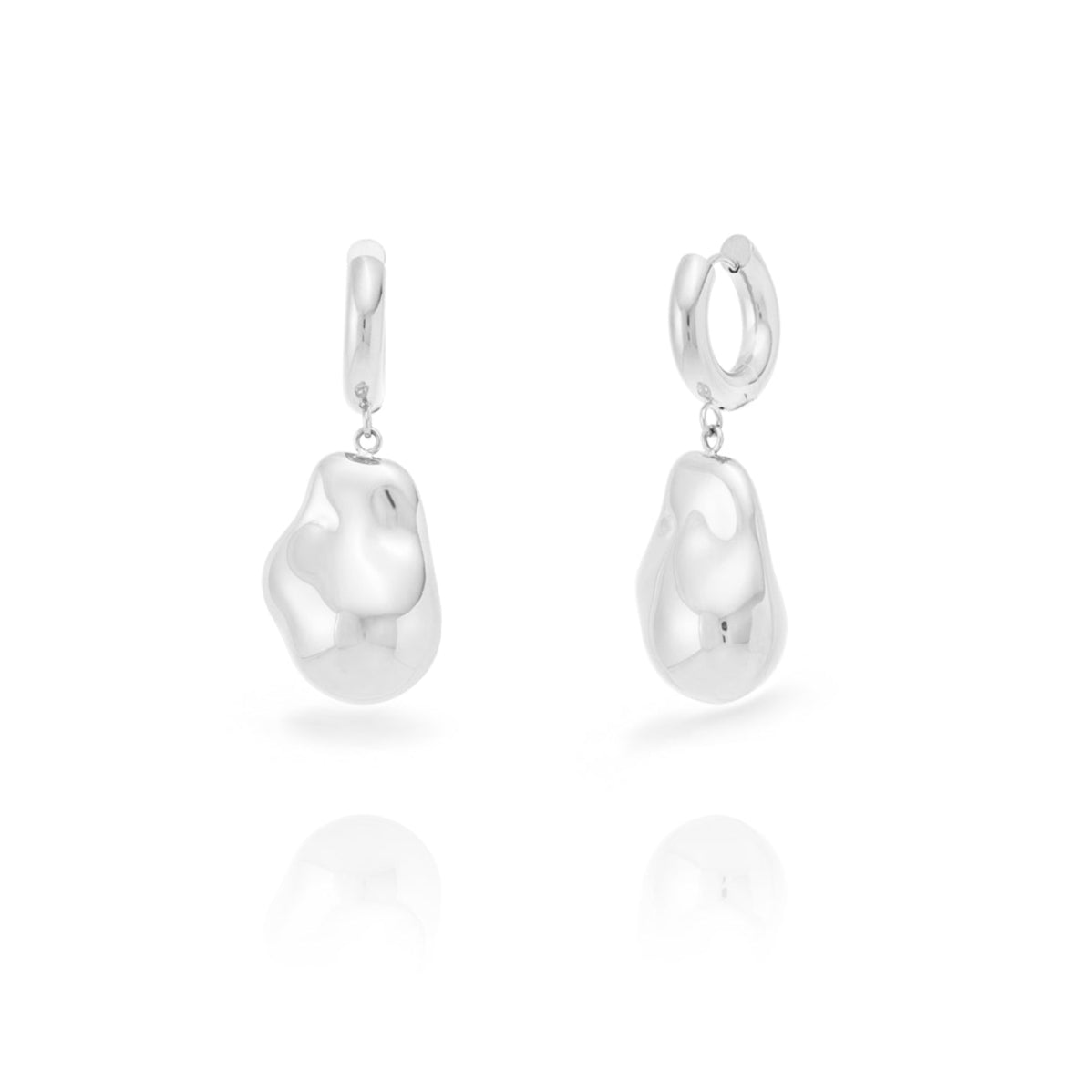 Pendientes de aro con colgante grande de piedra en dorado o plateado. Son de acero hipoalergenico, resistente al agua y no pesan. Perfectos para looks de noche y de día, para fiestas y trabajar