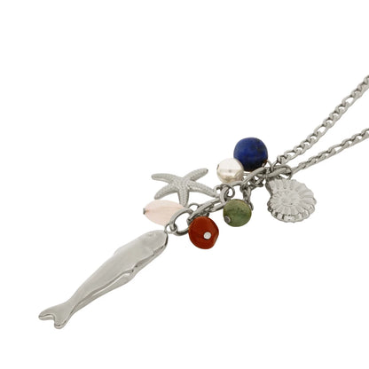 collar largo de caddena con colgante de pez, estrella de mar y caracola con abalorios de piedra natural. Es de acero hipoalergénico y resistente al agua. Acabado dorado y plateado. 