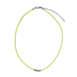 collar de hilo en color verde con bolitas plateadas o doradas. Gold plated sterling silver bead colorful thread necklace.