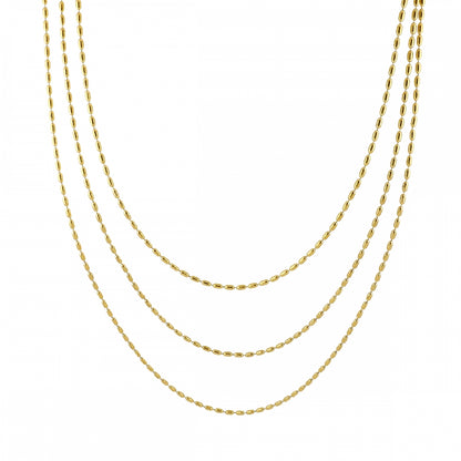 Collar boho de tres cadenas juntas en acero hipoalergénicos resistente al agua. Son 3 collares en 1.