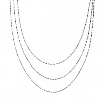 Collar boho de tres cadenas juntas en acero hipoalergénicos resistente al agua. Son 3 collares en 1.