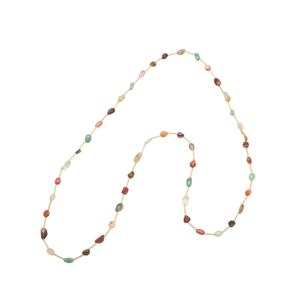 collar largo boho de acero hipoalergenico resistente al agua. tiene piedras naturales rodocrosita, aventurina, espinela y esta bañada en oro. Gold plated stainless steel turquoise and coral bead waterproof necklace