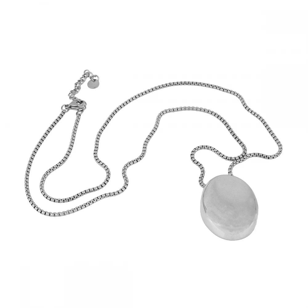collar minimalista largo con colgante oval de acero hipoalergénico resistente al agua. Acabados en dorado y plateado. gOLD PLATED stainless steel oval pendant long necklace.
