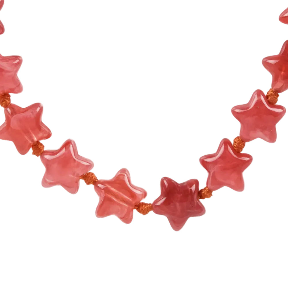 Collar de estrellas de resina para verano en colores rojo coral, verde oliva o marrón tostado.