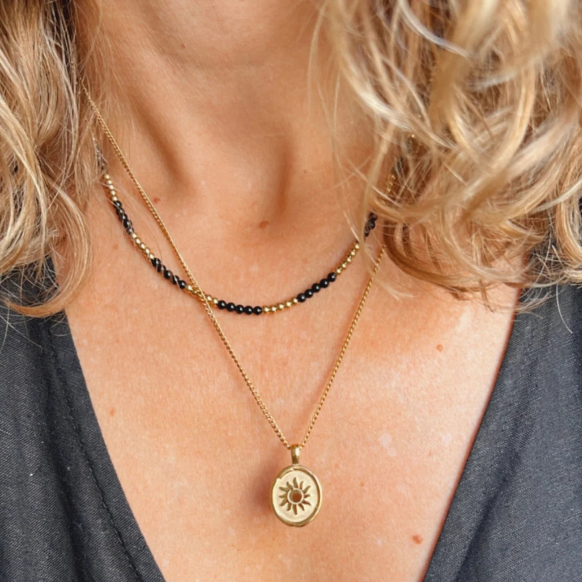Gargantilla larga Sol y Luna WATERPROOF (acero y dorado)