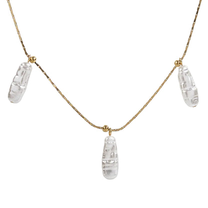 collar o gargantilla de acero dorado hipoalergénico con imitación de perlas. es DE ACERO HIPOALERGÉNICO Y RESISTENTE AL AGUA. sON UNos collares DE PERLAS PEQUEÑAS Y FINAS PAR REGALAR EN EL DÍA DE LA MADRE, DE AMIGO INVISIBLE O PARA UNA PRIMERA COMUNIÓN.