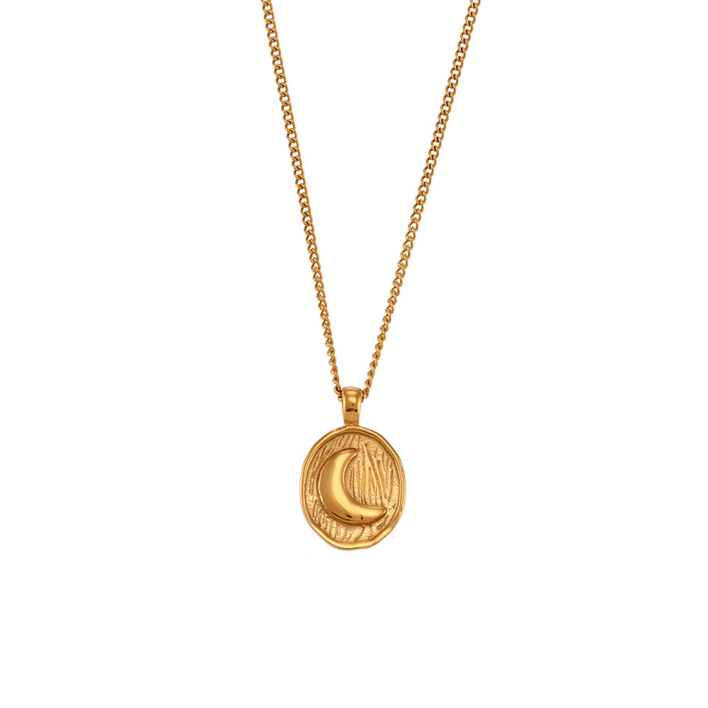 gargantilla de cadena larga con medalla del sol y la luna. Es de acero hipoalergénico bañado en oro y resistente al agua. Gold plated stainless steel waterproof sun and moon pendant necklace for layering