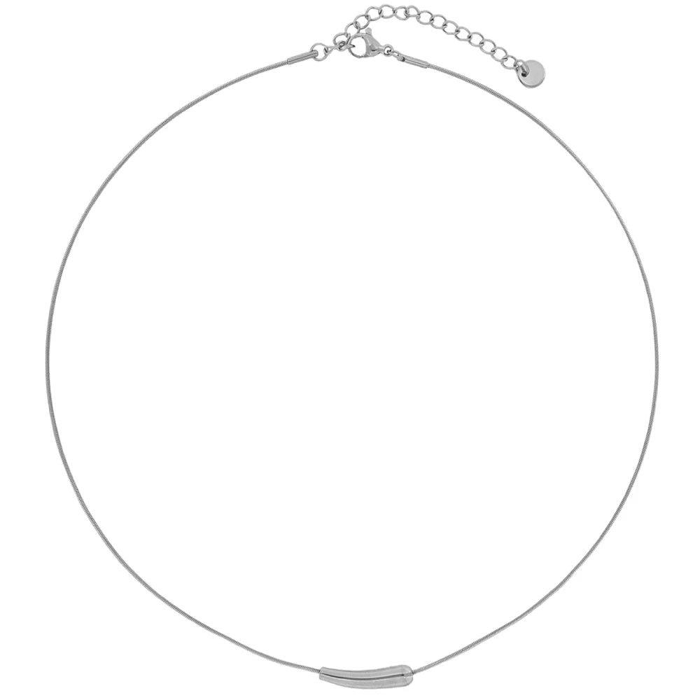 gargantilla boho dorada con abalorio central en acero inoxidable hipoalergénico resistentente al agua. Gold plated stainless steel waterproof necklace