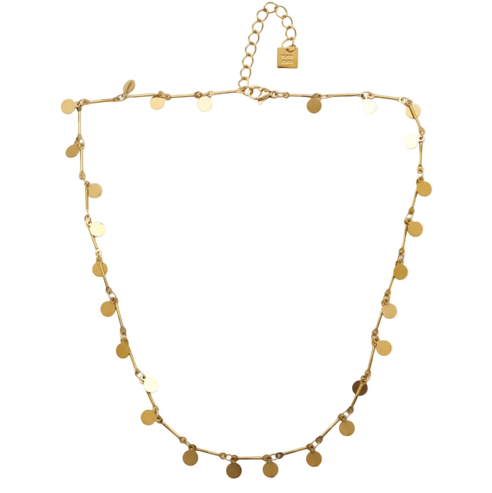 cadena o collar boho de chapitas colgantes hecho de acero hipoalergénico y resistente al agua. Es color oro. Gold plated stainless steel waterproof necklace