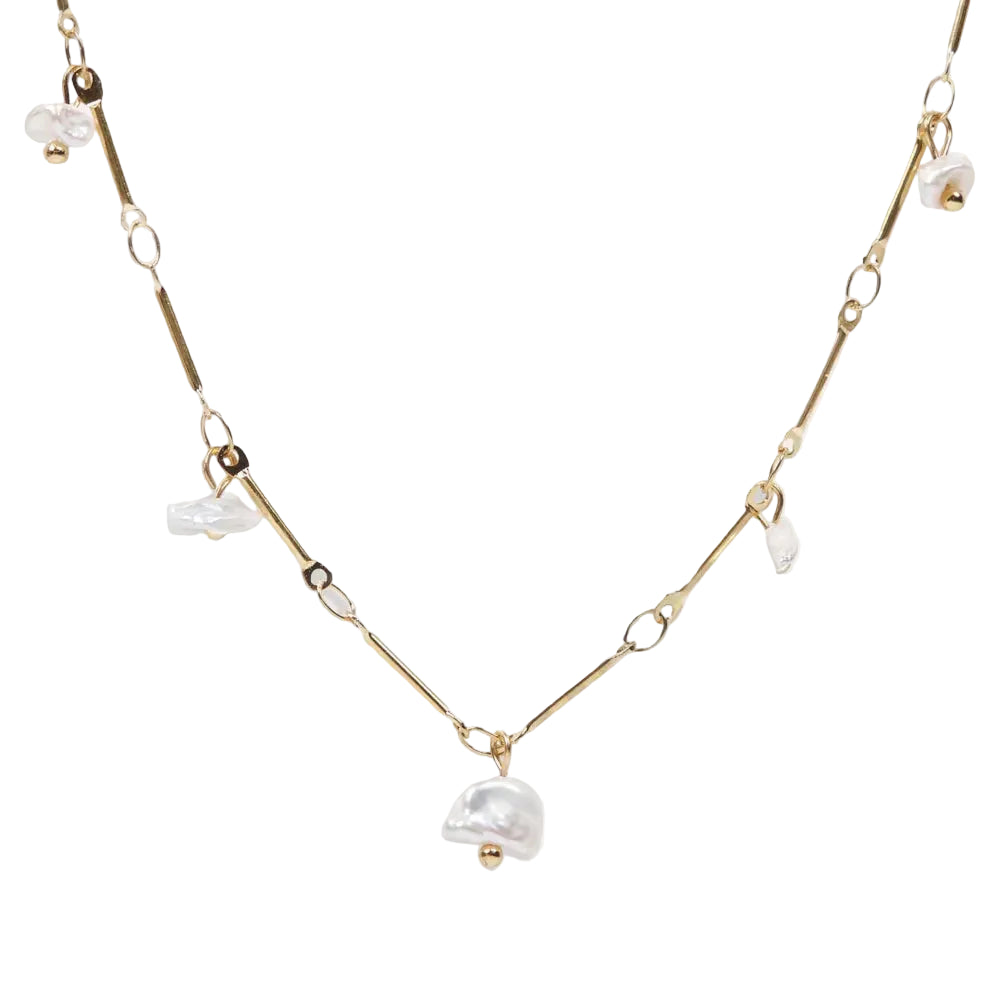 gargantilla boho de cadena dorada con perlas de río. es DE ACERO HIPOALERGÉNICO Y RESISTENTE AL AGUA. sON UNos collares DE PERLAS PEQUEÑAS Y FINAS PAR REGALAR EN EL DÍA DE LA MADRE, DE AMIGO INVISIBLE O PARA UNA PRIMERA COMUNIÓN.