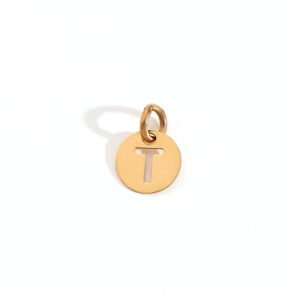 Medallita Letra WATERPROOF (acero y dorado)