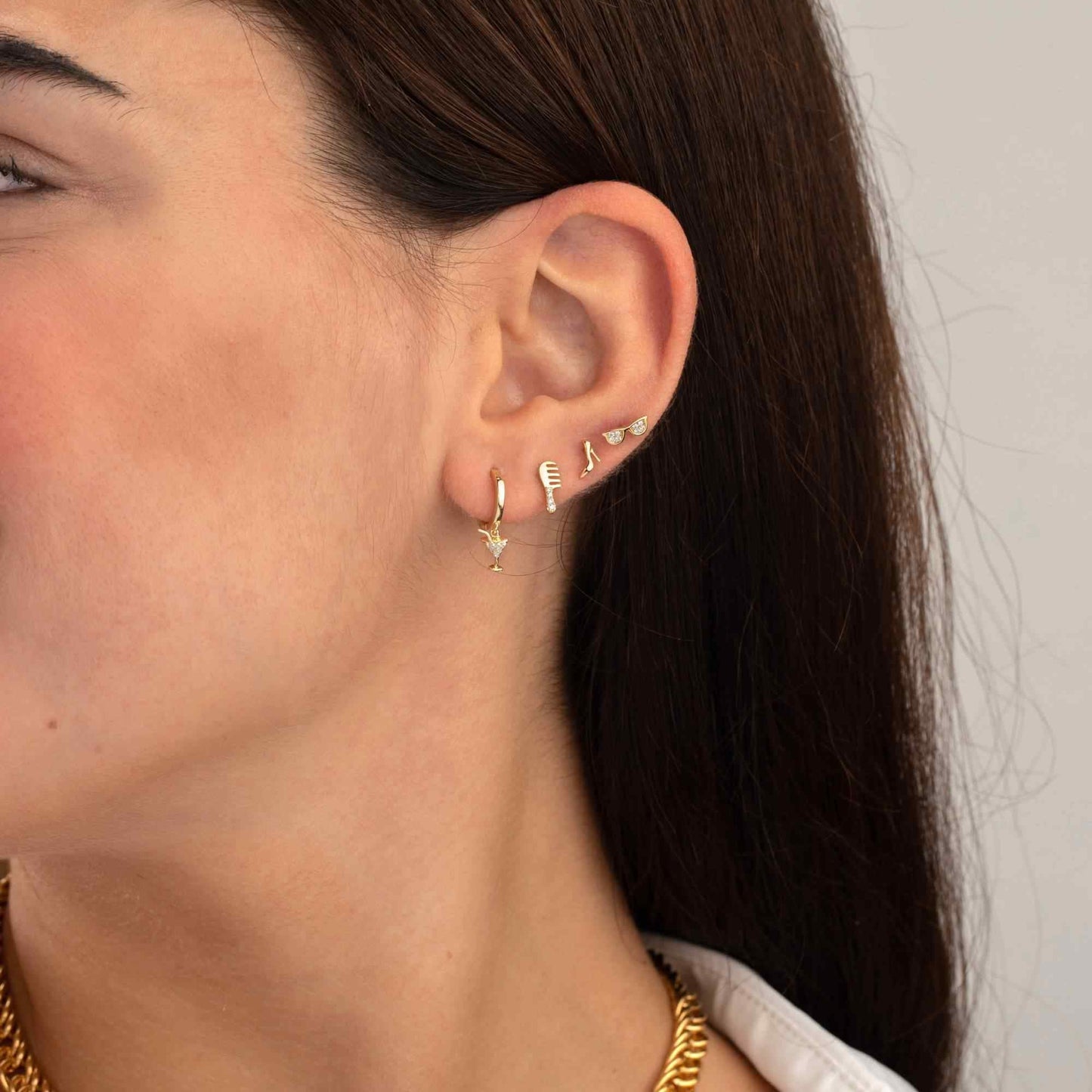 pendientes para verano de gafas de sol. Son perfectos para piercing y el material es de plata de ley con baño de oro 18 kilates. gold plated sterling silver sunglasses earrings