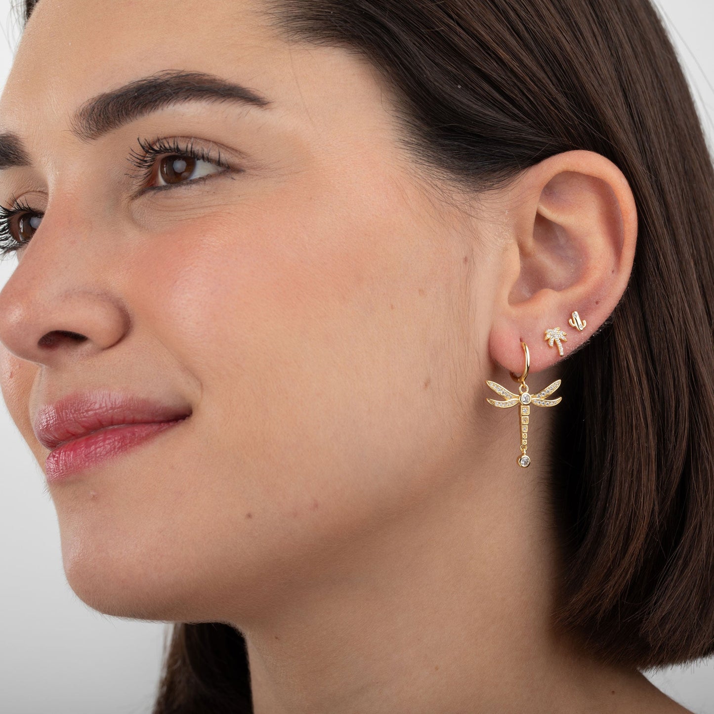 pendientes para verano de palmeras. Son perfectos para piercing y el material es de plata de ley con baño de oro 18 kilates. gold plated sterling silver sunglasses earrings