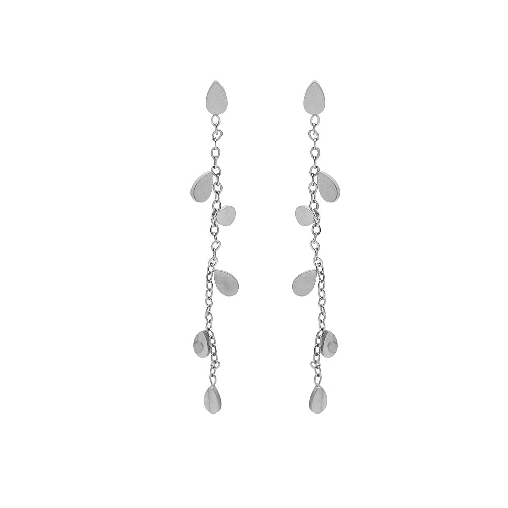 pendientes largos de cadena para adultas, niñas y adolescentes. No pesan nada. Son de cadena larga con hojitas colgantes en acero hipoalergénico resistente al agua. Gold plated stainless steel long pendant earrings