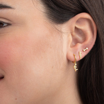 pendientes para verano de RASPA DE PEZ. Son perfectos para piercing y el material es de plata de ley con baño de oro 18 kilates. gold plated sterling silver sunglasses earrings