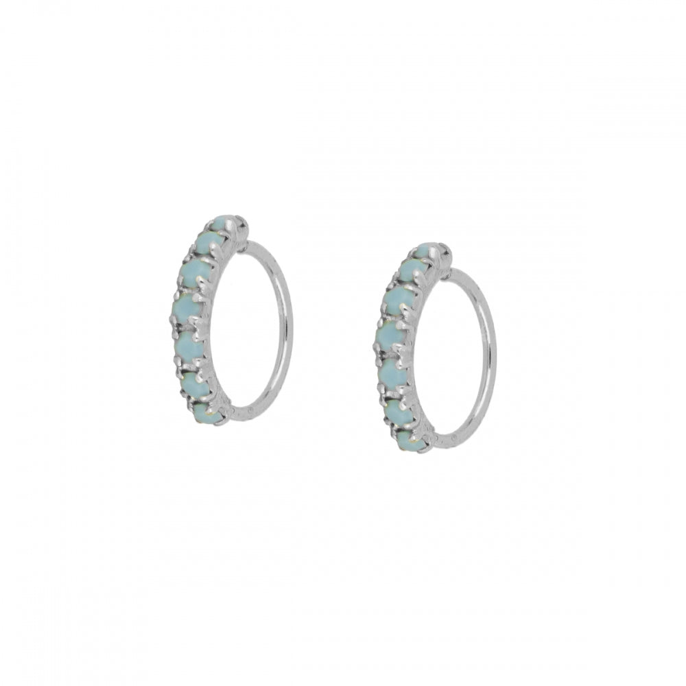 pendiente de piercing con aro flexible y brillante que es fácil de poner. es de plata de ley con baño de oro 18 kilates. Colores disponibles: blanco, negro, azul turquesa y multicolor. Gold hoop huggie piercing earring