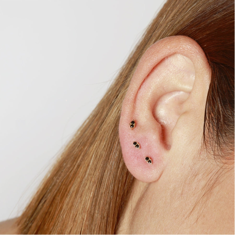 mini piercing pequeño para helix de  brillante Y cierre plano rosca. Es anti alergico O HIPOALERGÉNICO porque está confeccionado en plata de ley con baño de oro. Perfecto para helix, tragus, anti helix, daith, conch. Gold plated round TINY SMALL  ZIRCON anti allergic helix piercing earring