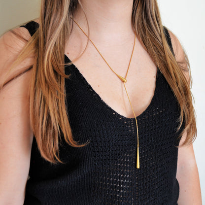 collar largo omega ajustable de acero hipoalergénico dorado resistente al agua