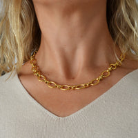 collar de cadena dorada vintage con eslabón grande estilo años 80 y 90. gold plated stainless steel vintage chunky chain necklace