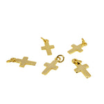 Colgante o charm de cruz para personalizar una gargantilla o pulsera en plata de ley con baño de oro 18 kilates