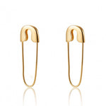 pendientes de imperdible para piercing confeccionados en plata de ley con baño de oro 18 kilates. gold plated sterling silver safety pin earring
